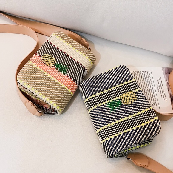 🎉HP🎉 🆕 CEBU Pineapple Shoulder Bag - Picture 4 of 8